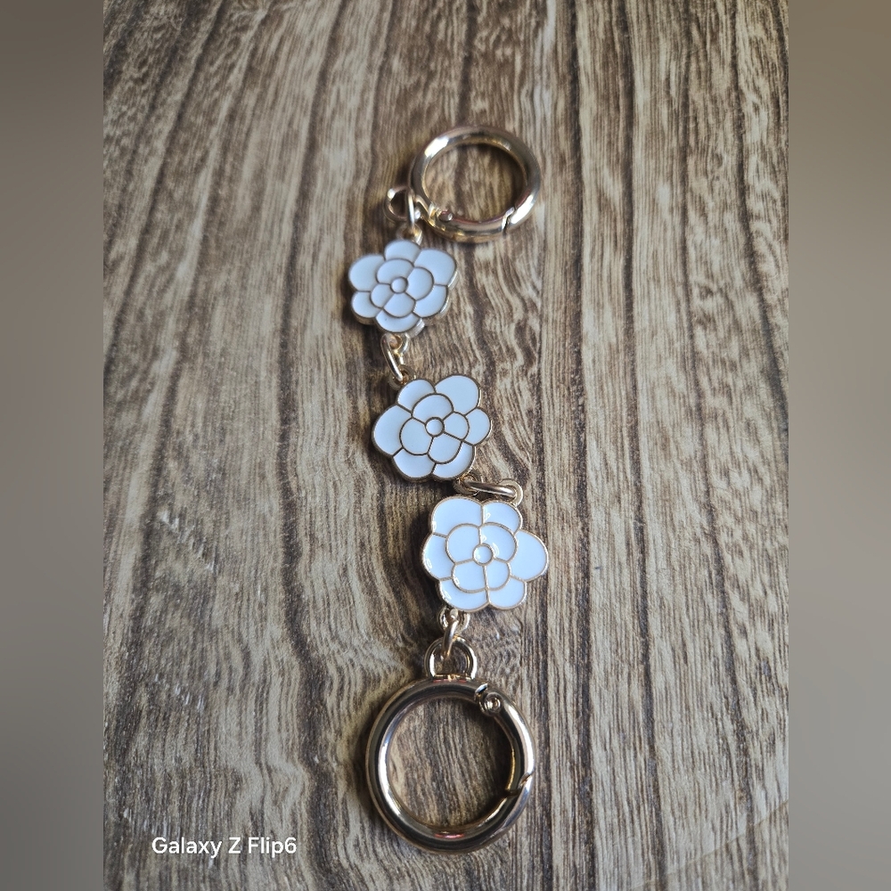 Camilia Chain Extender